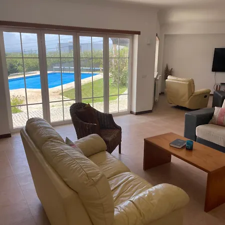 Luxury 6 Bedroom Oceanfront - Sleeps 22 Guests Willa *