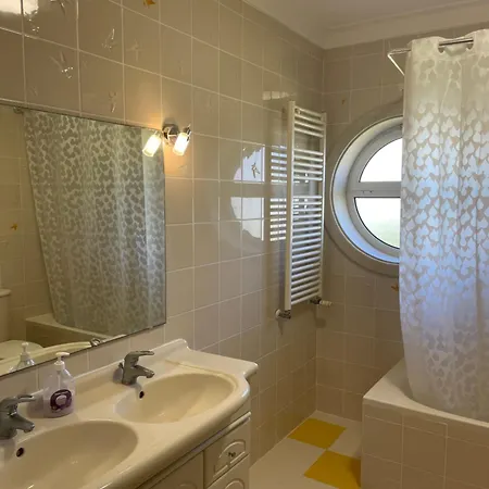 Luxury 6 Bedroom Oceanfront - Sleeps 22 Guests Willa *