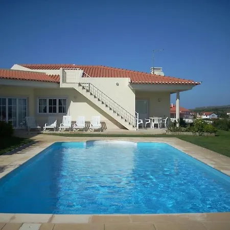 Luxury 6 Bedroom Oceanfront - Sleeps 22 Guests